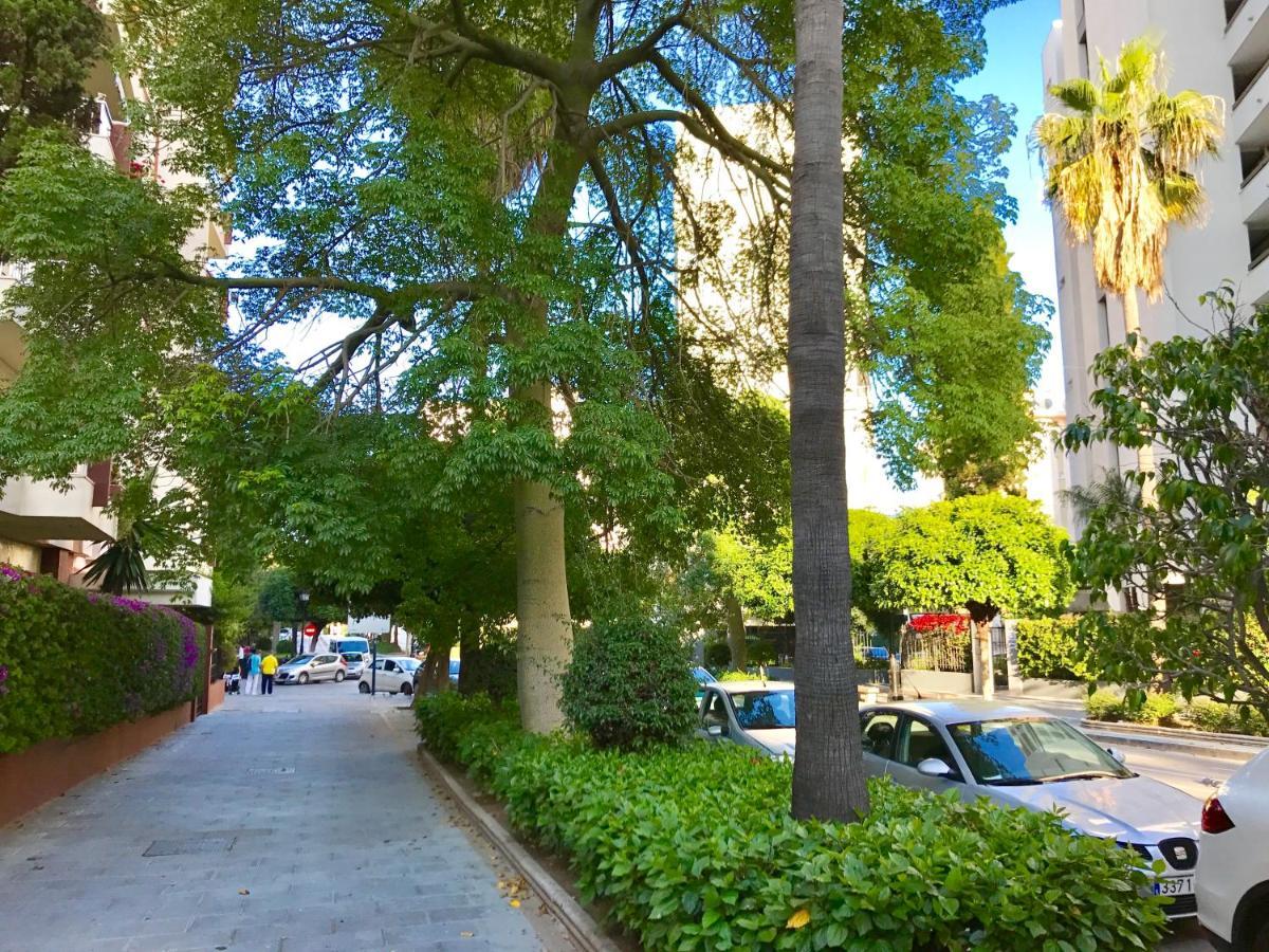 Neptuno Marbella Apartment Bagian luar foto